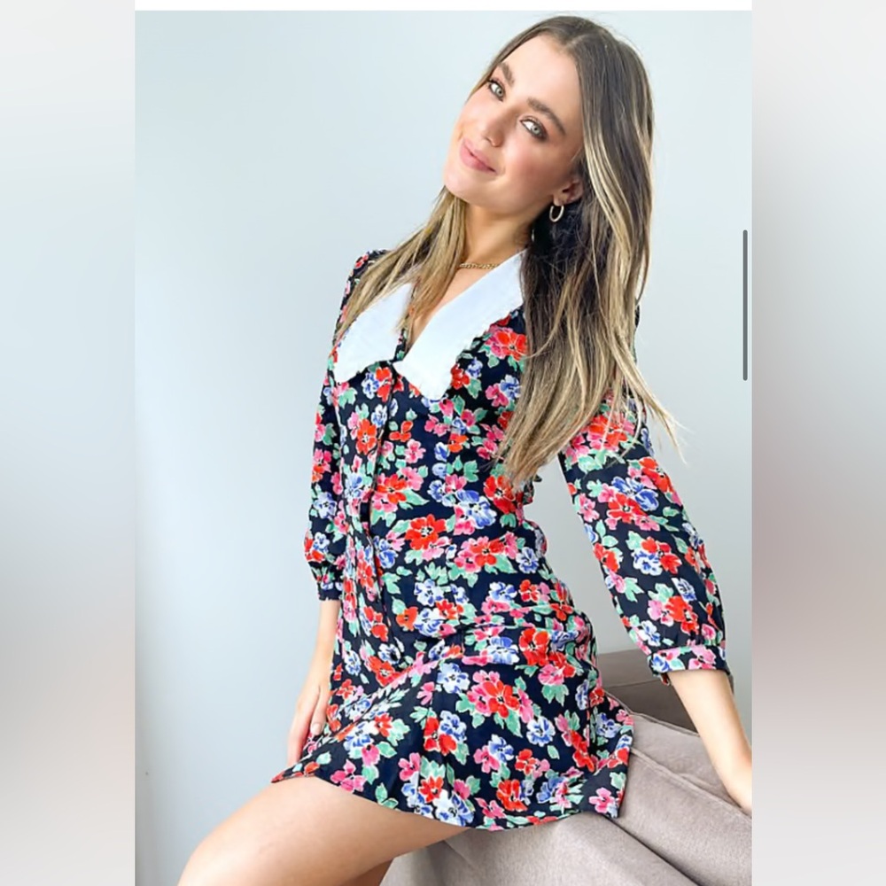 Chic Floral Long Sleeve Dress with White Collar
